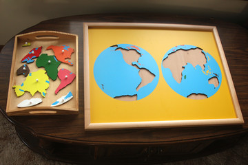 montessori continents puzzle
