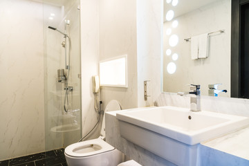 Fototapeta na wymiar White sink and faucet decoration in bathroom