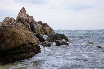 Fototapeta na wymiar sea with stones