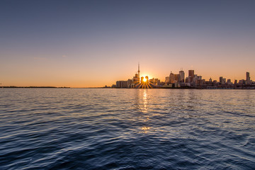 Naklejka premium Toronto Skyline at Dusk