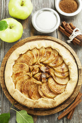 Galette with apples and cinnamon