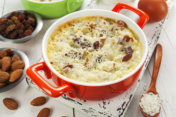 Rice pudding with raisin