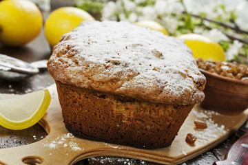 Lemon cake with sugar powder