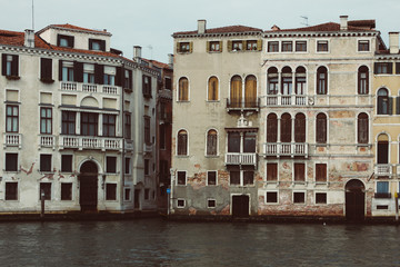 Alte Häuser in Venedig