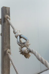 Nudos en el puerto marítimo
