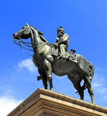 Fototapeta na wymiar Genoa, Liguria / Italy - 2012/07/06: Piazza de Ferrari square - Giuseppe Garibaldi monument