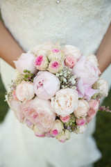 Détail de la mariée lors d'une séance photo
