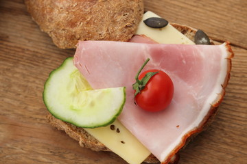 Halbes Brötchen