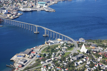 Blick am  nordnorwegischen Stadt Tromsø © Liudmila Travina