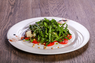 Caprese salad with arugula