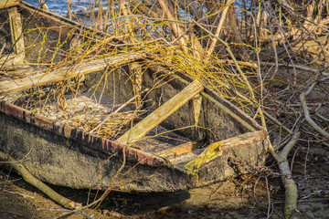Naklejka premium old abandoned boats on the Danube River