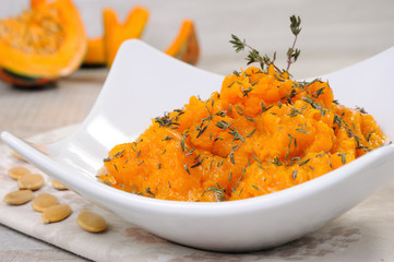 Baked pumpkin with thyme