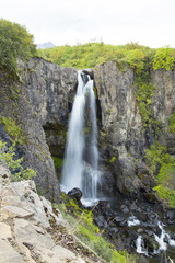 スカフタフェットル国立公園　ハイキングコースの滝