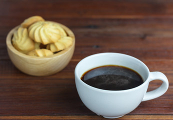 Breakfast is a major meal.a refreshing, hot drinks and delicious bakery help stimulate the body throughout the day.