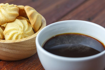 Breakfast is a major meal.a refreshing, hot drinks and delicious bakery help stimulate the body throughout the day.