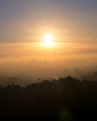 Sonnenuntergang über Los Angeles, USA. Geschossen vom Griffith Observatory 