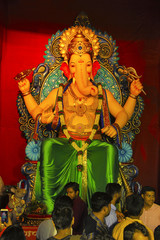 Obraz premium Ganapati idol with devotee during Ganapati festival