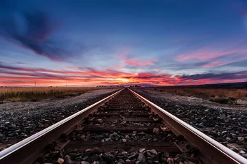 Fototapete Eisenbahn Lebendige Eisenbahn-Sonnenuntergang
