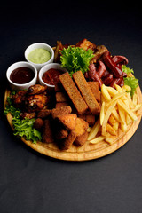 snacks for beer, toast, french fries, nagens, sausages, chicken wings, sauces