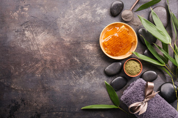 Honey and powder for spa