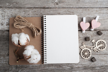 Empty notebook, lifestyle