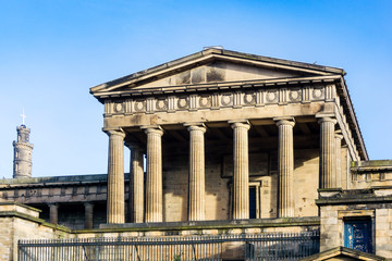 Obraz premium Street view of Historic Old Town Houses in Edinburgh, Scotland