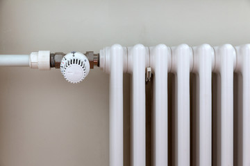 heat regulator on radiator