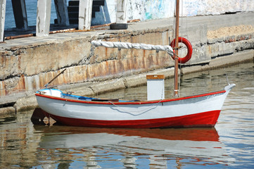 Fototapeta na wymiar Boat in jetty