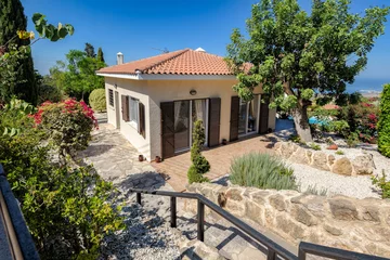 Foto op Canvas Luxurious holiday villa on Cyprus. © Igor Groshev