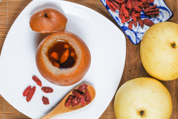 Sweet stewed snow pear Red date, Lycium barbarum