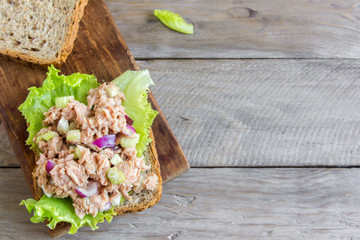 Tuna sandwich