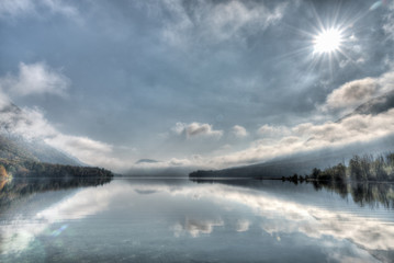 Obraz premium Der Bohinj See zwischen Ukanc und Rikcev