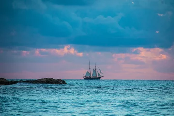 Papier Peint photo autocollant Plage de Seven Mile, Grand Cayman Sail Boat Caribbean 