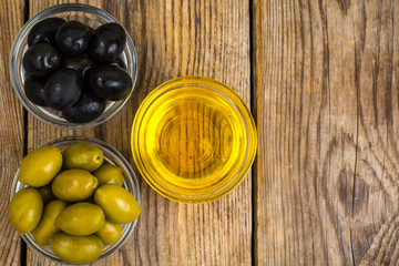 Olives with olive oil