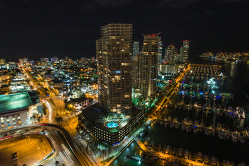 Fototapeta na wymiar Miami Beach 5th Street apartment buildings condos and shopping district