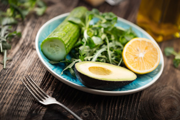 Ingredients for the preparation of lettuce