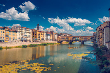 Naklejka premium Ponto Vecchio bridge in Florence