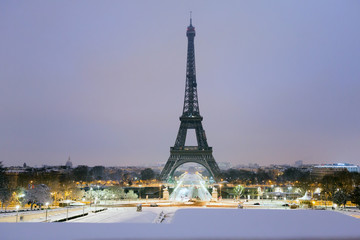 Fototapeta na wymiar Paris under the snow during the winter, France