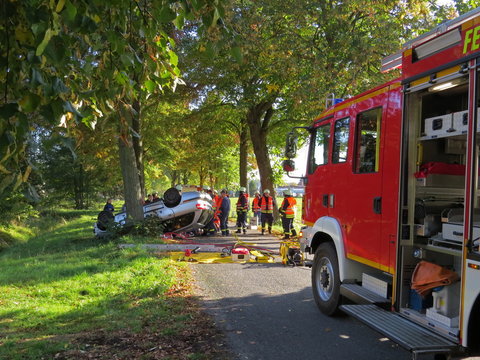 Unfall&uuml;bung mit Auto