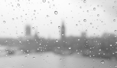 london rain parlament
