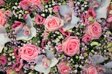 Pink and white wedding flowers