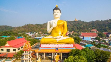 Obraz premium aerial view the big Buddha in Nakornsawan city