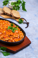 Stewed beans with vegetables