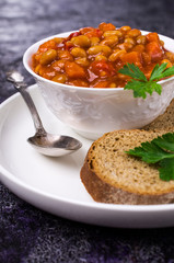 Stewed beans with vegetables