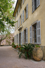 Fototapeta na wymiar Dettagli di una villa in Provenza, Francia