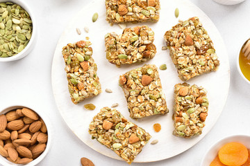 Nutrition bar, granola