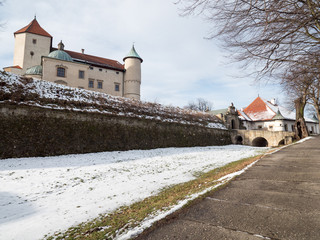 Renesansowy zamek w Nowym Wiśniczu W zimowej scenerii