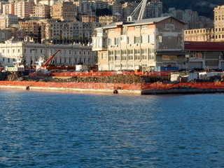 una zona del Porto di Genova - calata dei rimochiatori