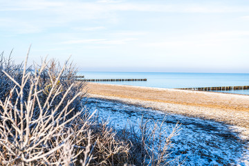 Ostseestrand im Winter