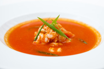 Garlic soup with prawns